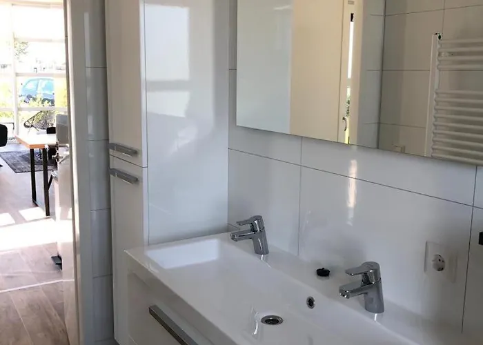 Marina Strandbad Inseltraum Mit Zaun Haus Nr 83 Semesterbostad Olburgen