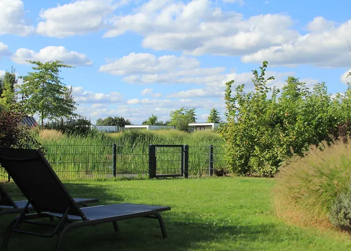 Marina Strandbad Inseltraum Mit Zaun Haus Nr 83 Olburgen